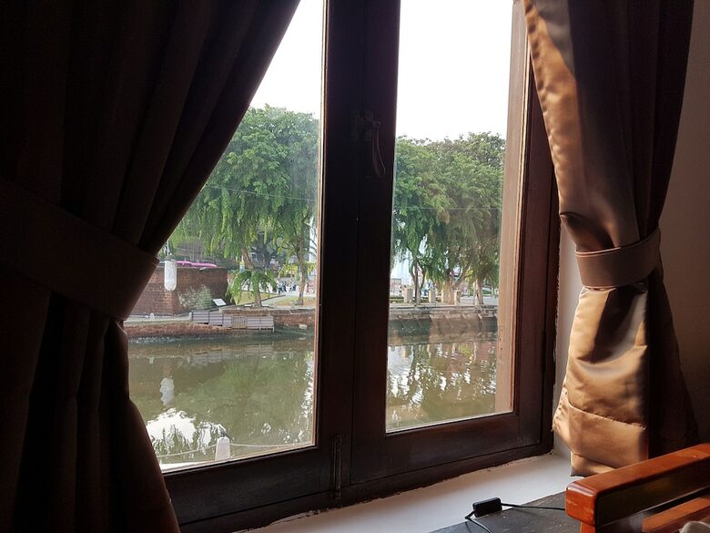Heeren House By Signature Puzzle Hotel