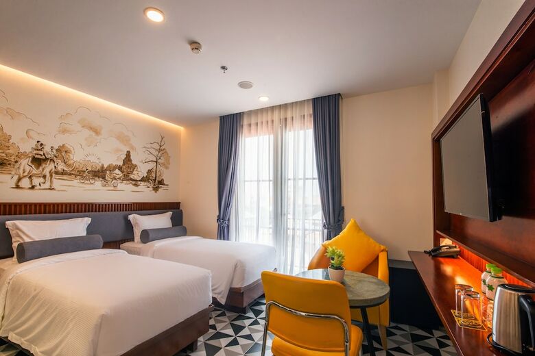 The Twizt Hotel