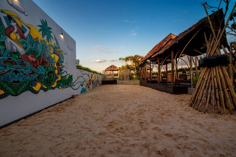 The Twizt Hotel