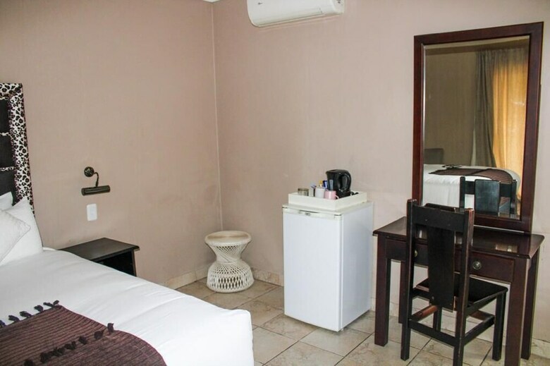 Hotel Zamambongi Guest House