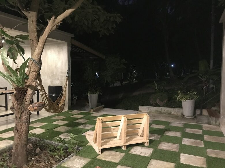 Hostal Live In Leaf Kohtao - Hostel