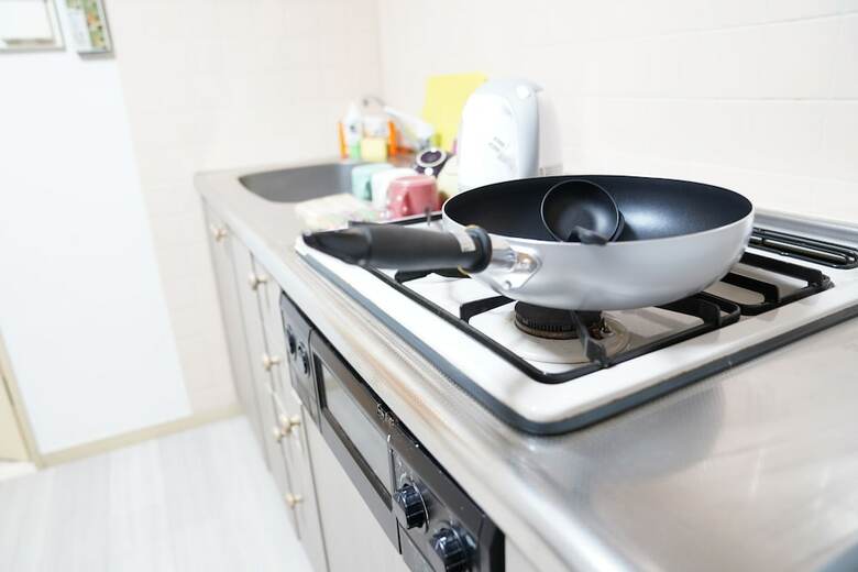 Metro Daikoku Apartment