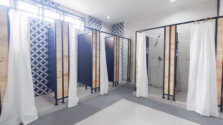 Hostal Fello Bnb Hostel Kuta - Adults Only
