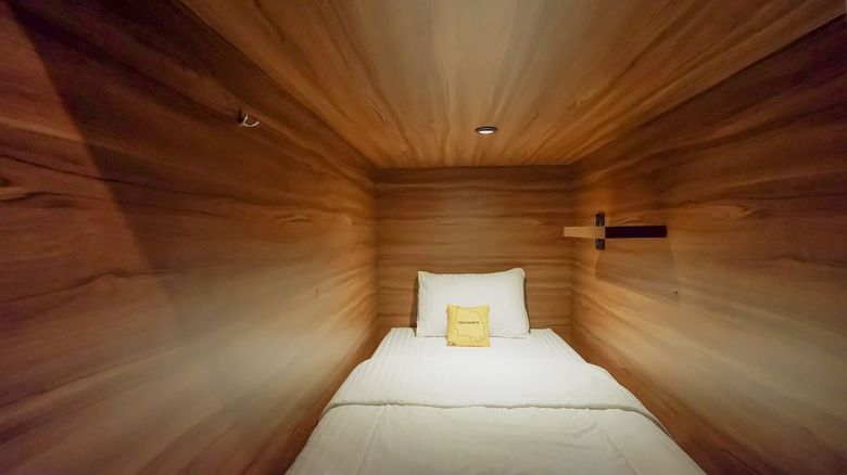 Hostal Fello Bnb Hostel Kuta - Adults Only