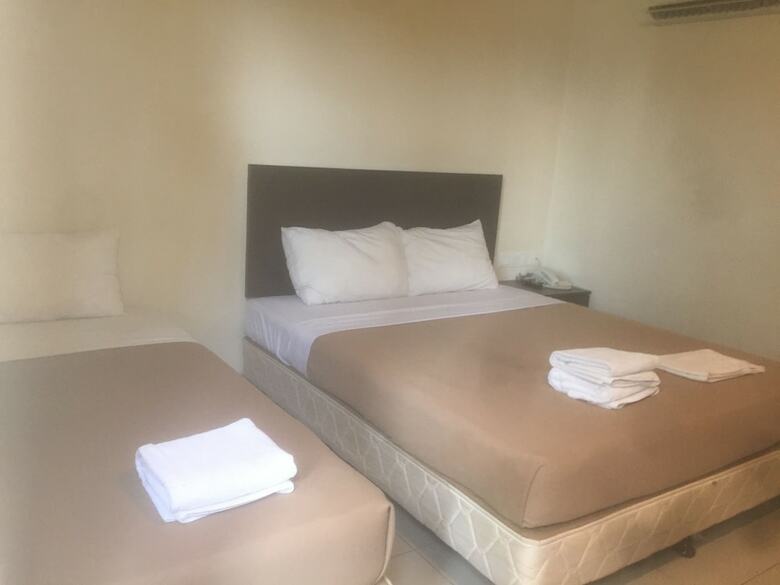 Oyo 89966 Green World Hotel @ Seri Putra