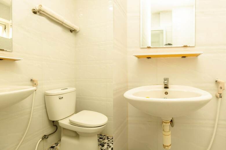 Oyo 621 Hoang Truong Hotel