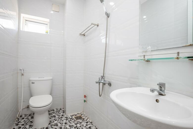 Oyo 621 Hoang Truong Hotel