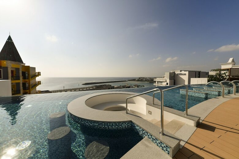 Hotel Lequ Okinawa Chatan Spa & Resort