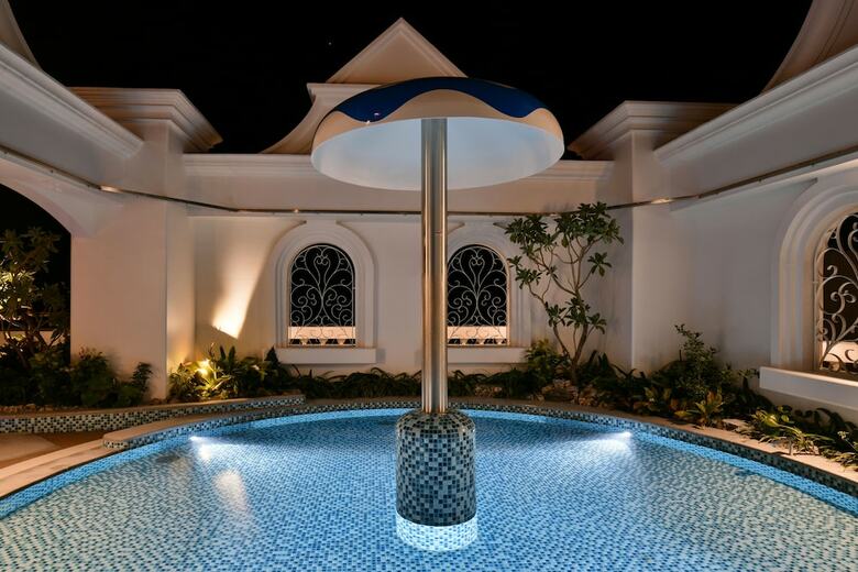Hotel Lequ Okinawa Chatan Spa & Resort