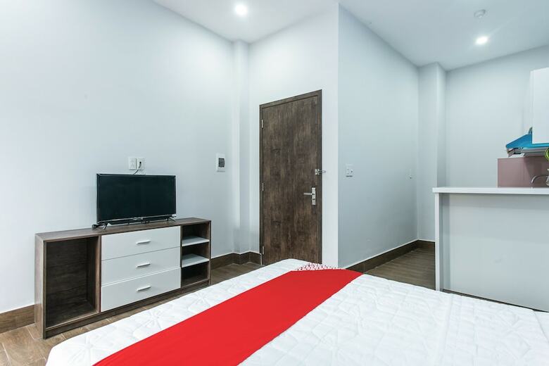 Hotel Oyo 586 Hoang Anh Apartment