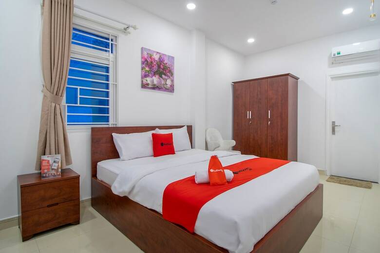 Hotel Reddoorz @ Le Van Sy Street 3
