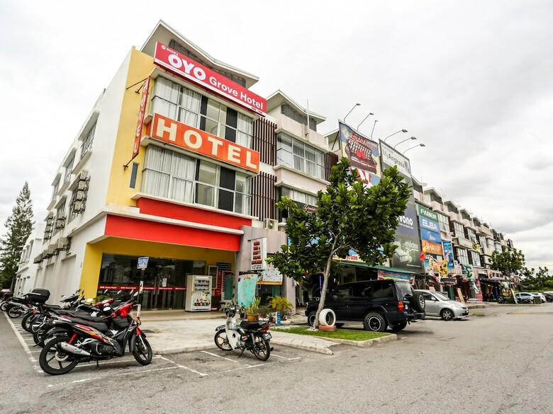 Oyo 89583 Grove Hotel