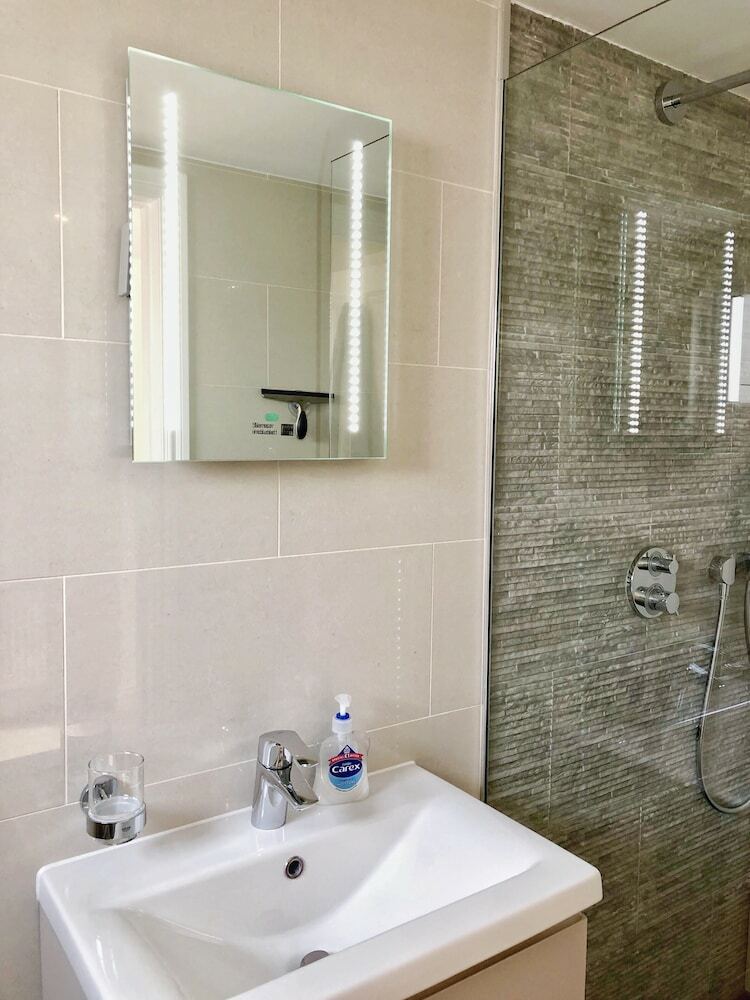 Bed & Breakfast Luxury Rooms With Private Bathrooms