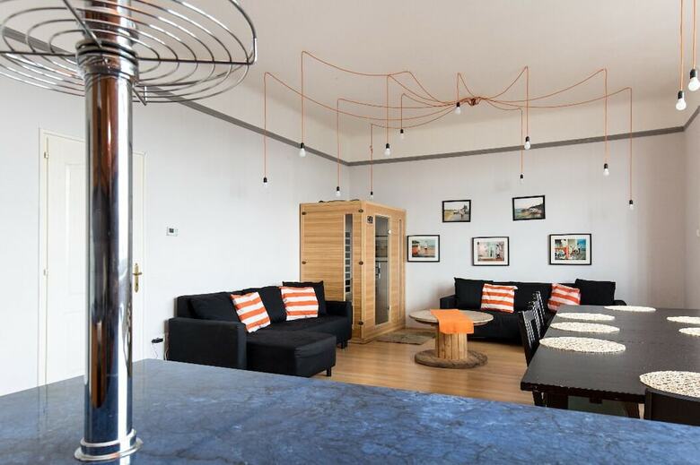 Astoria Design Apartment
