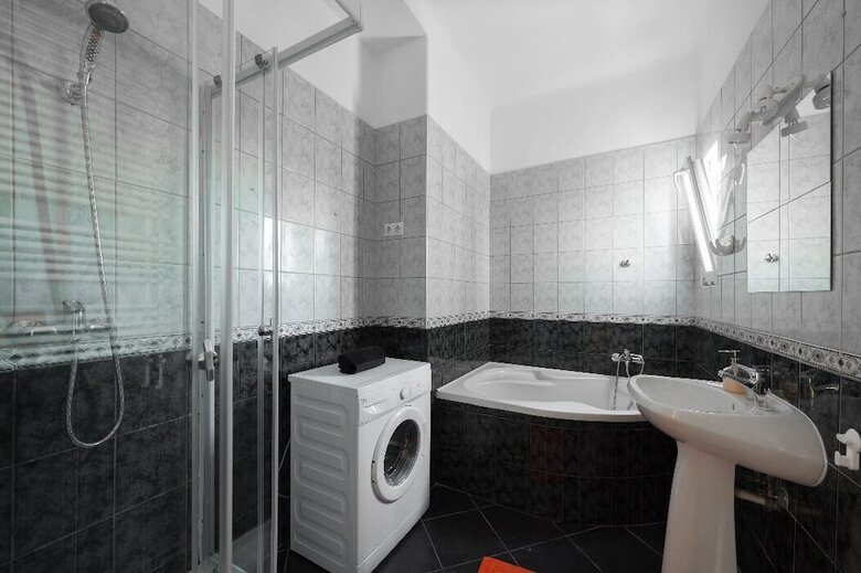 Astoria Design Apartment