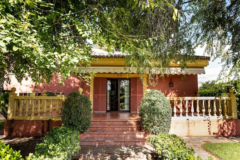 Villa Lucrecia