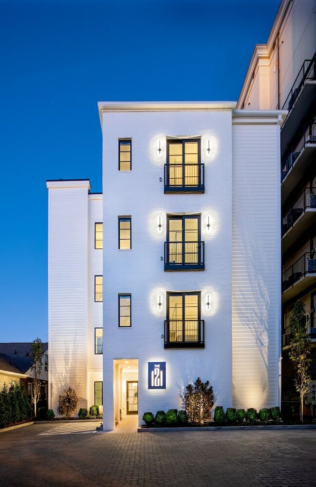 121 Hotel