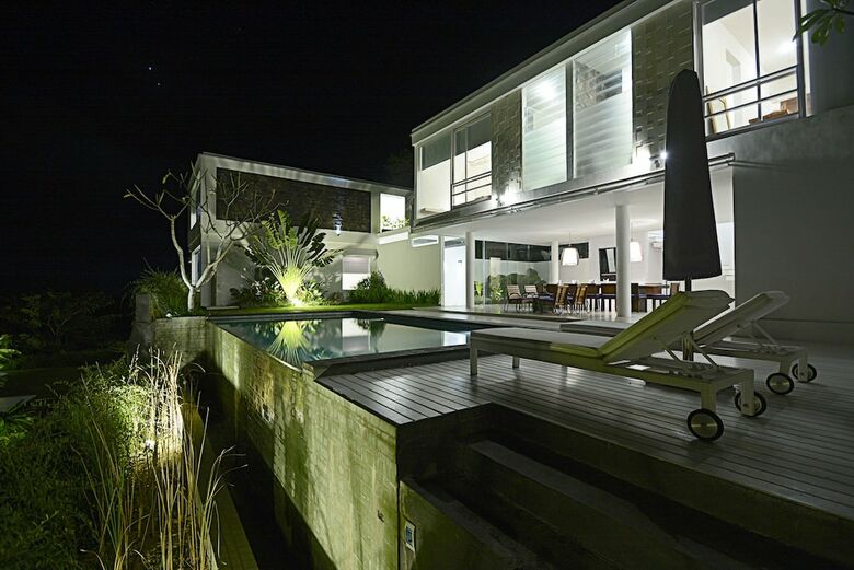 Villa L