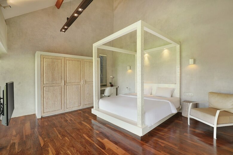 Villa Embrace