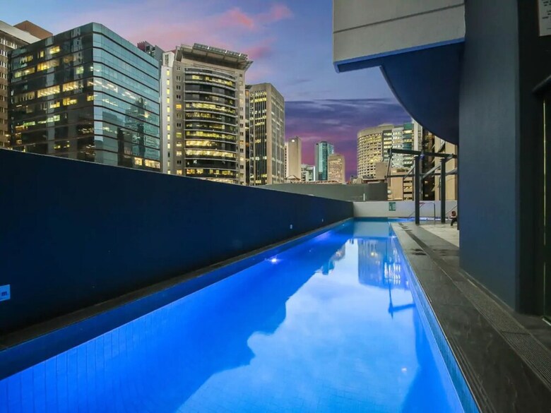 Amazing Brisbane Cbd 2 Bedroom Apartment With River Views