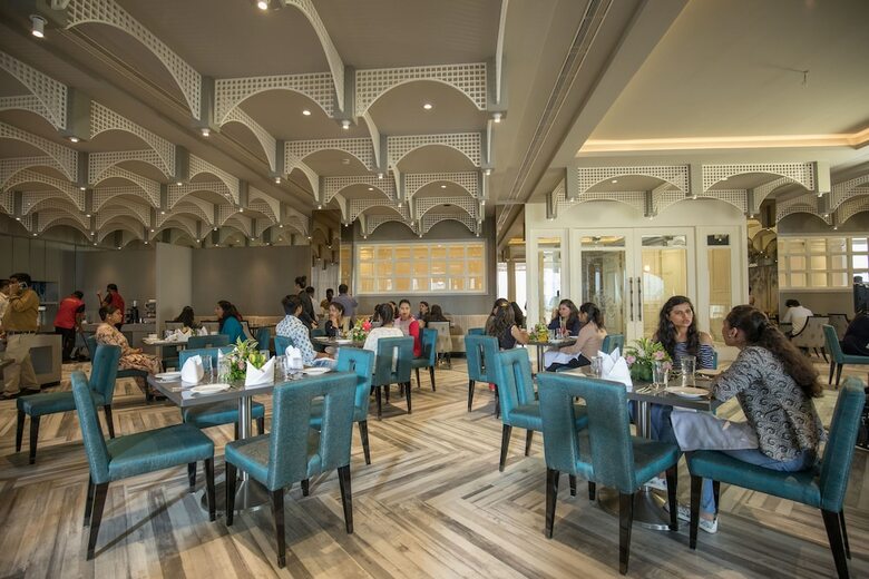 Hotel Seven Eleven Club