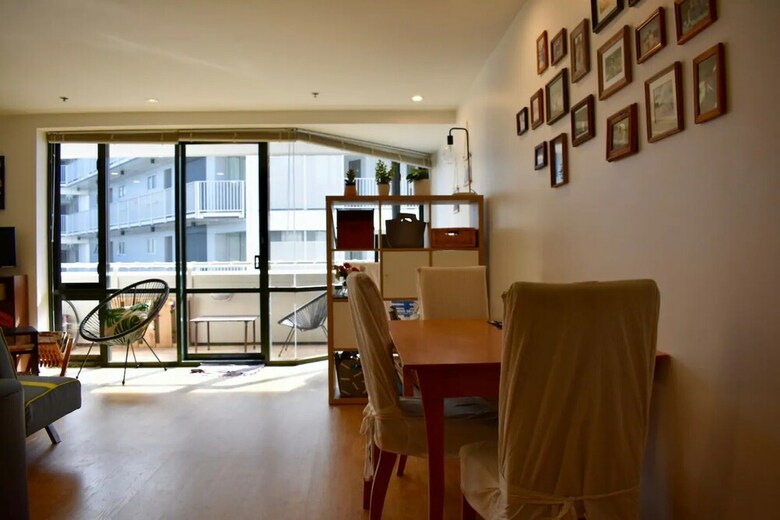 Spacious 1 Bedroom Apartment With City Views