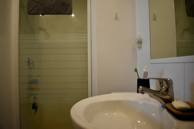 Spacious 1 Bedroom Apartment With City Views