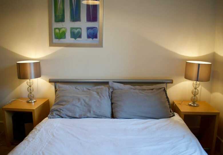 Bright And Spacious Apartment Near City Centre