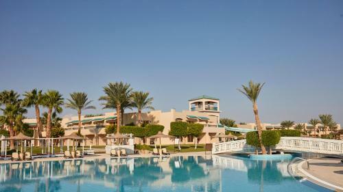 Hotel Coral Sea Holiday Village