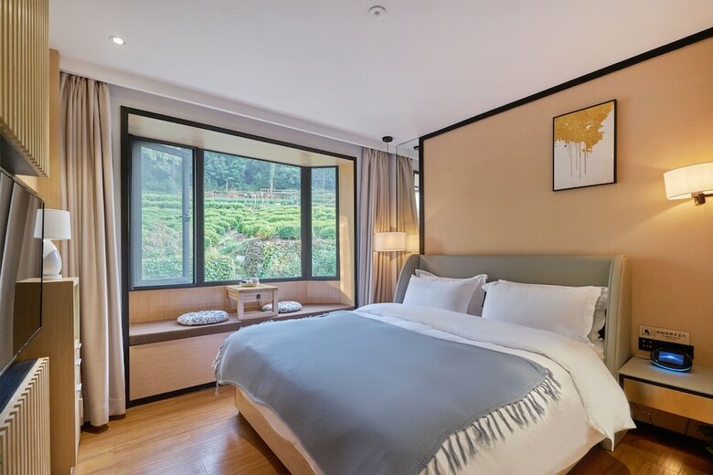Wuhua Xingxiang Shanfang Hotel