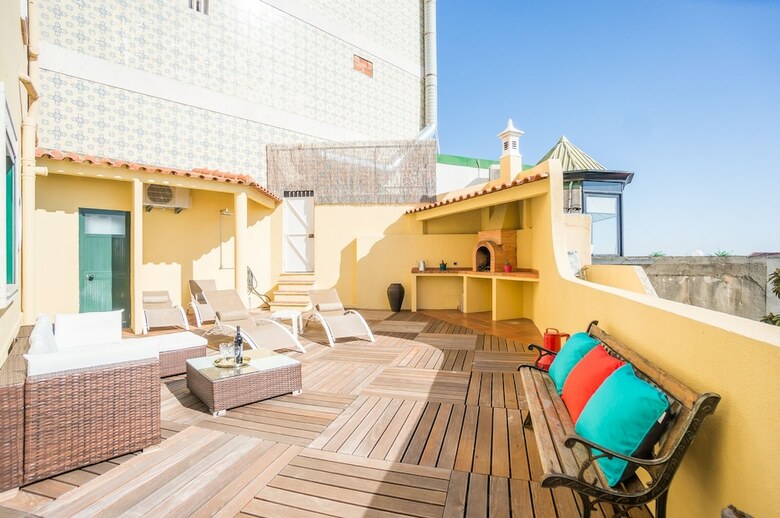 Panoramic Tagus River Terrace Apartment In Alfama
