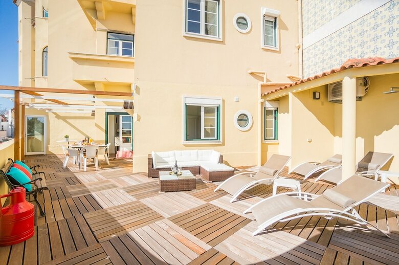 Panoramic Tagus River Terrace Apartment In Alfama