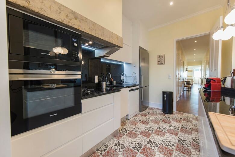 Spacious Gra�a River View Apartment
