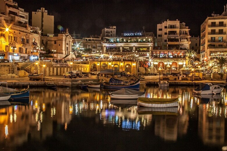 Apartamentos Luxury Seafront Oasis In Central Sliema W/ Pool