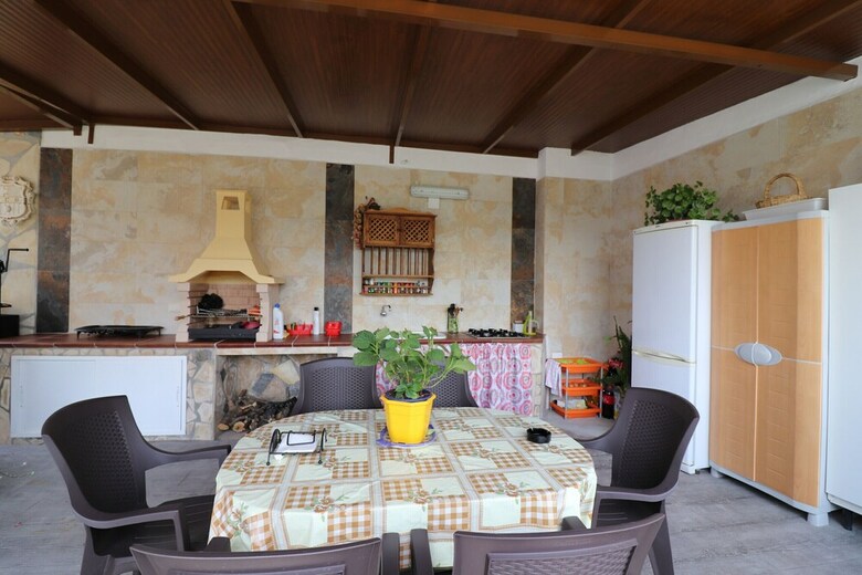 1117 Villa Gamor