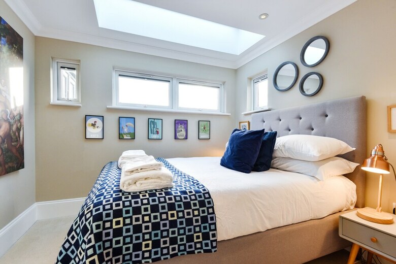 Stylish Family Home Close To Ealing Common