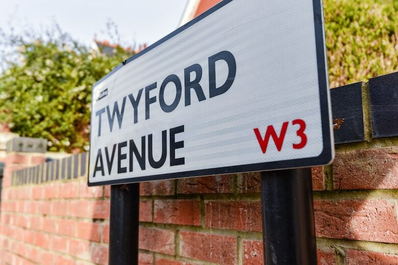 Stylish Family Home Close To Ealing Common