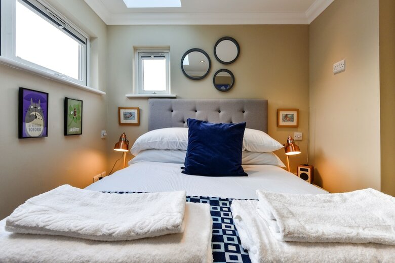 Stylish Family Home Close To Ealing Common