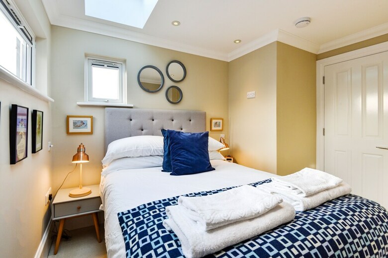 Stylish Family Home Close To Ealing Common
