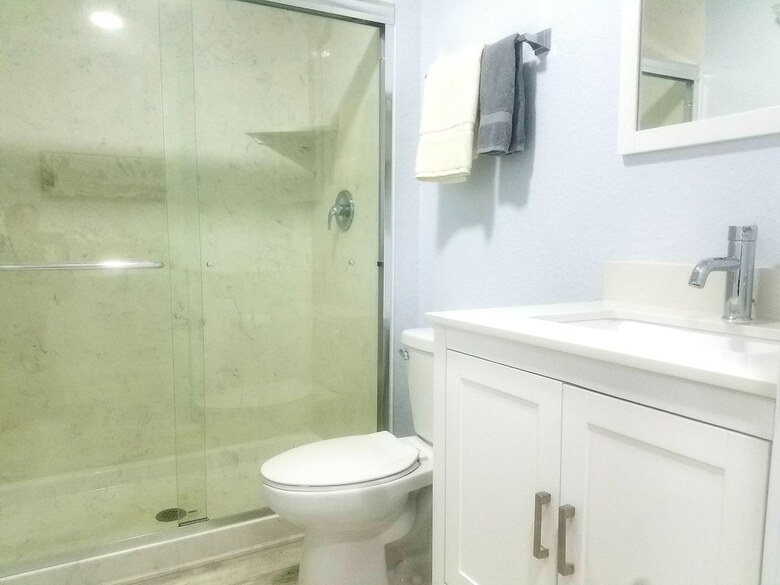 Vistalmar Queen Deluxe - One Bedroom Apartment