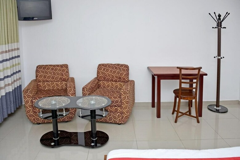 Hotel Oyo 487 Sudha Ozone Freeze