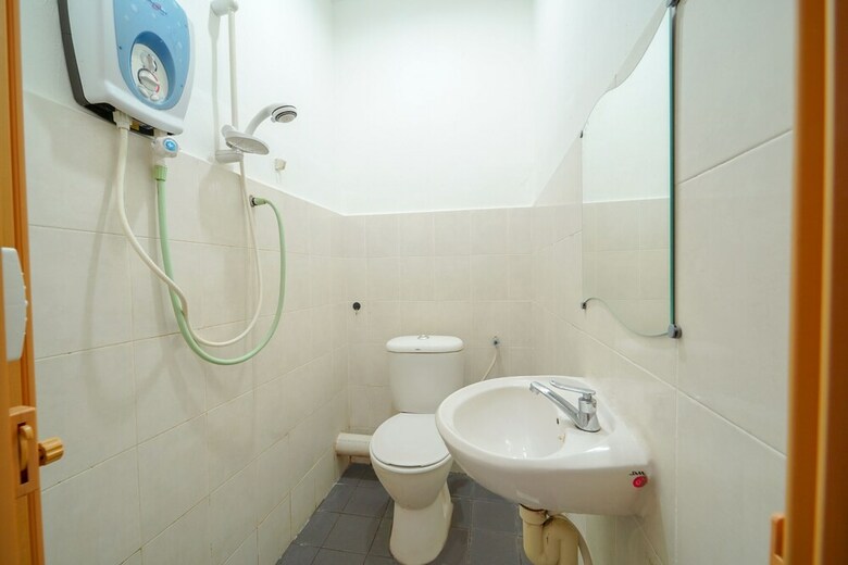 Oyo 89710 Saujana Ct View Hotel