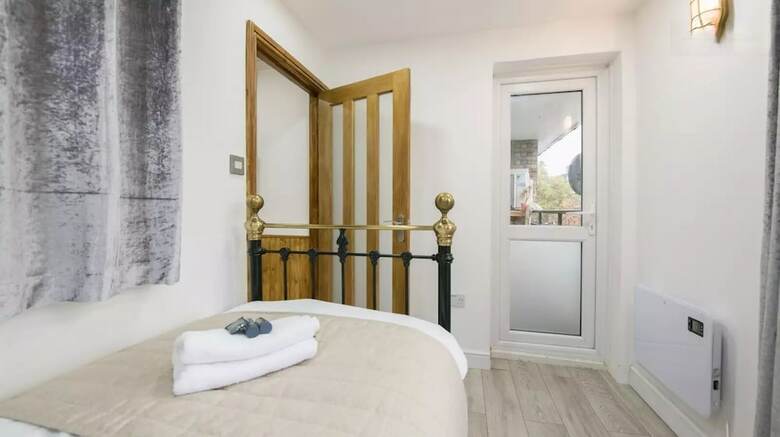 Apartamentos Close To Canary Wharf  Colourful Apt