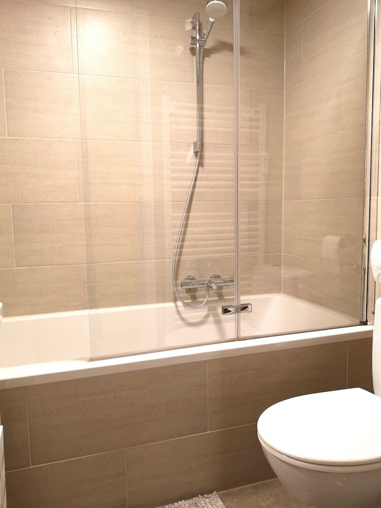 Apartamentos Family Suites & Parking