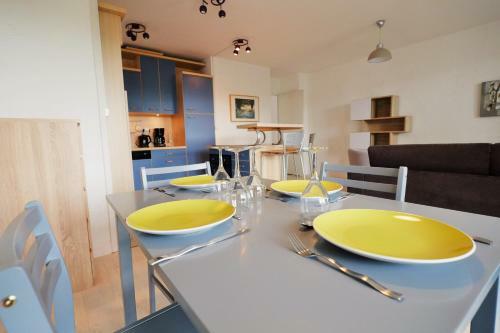 Apartamento 70 M� Avec Balcons Et Parking