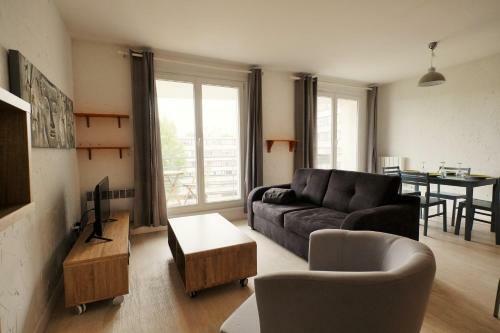 Apartamento 70 M� Avec Balcons Et Parking