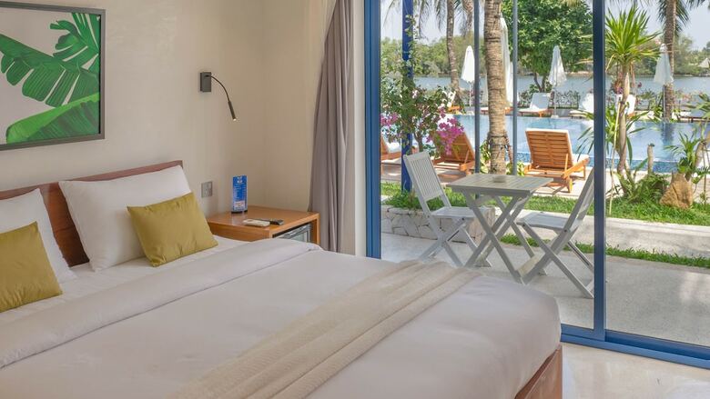 Hotel The B Resort