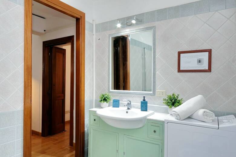 Vatican Spacious Mod� Apartment