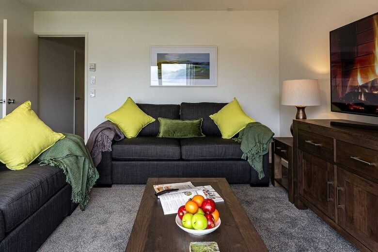 Central City Apartment Free Parking Great Views