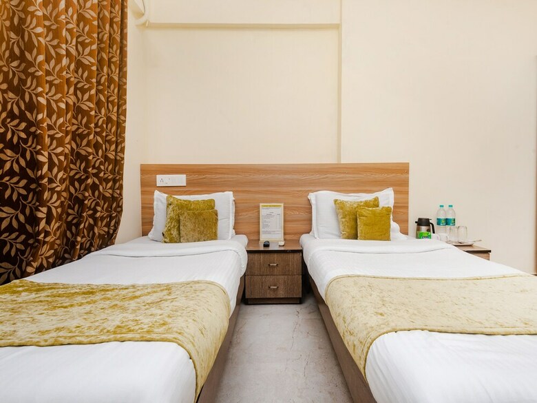 Hotel Tuliipstays - Kurla Premier Exotica